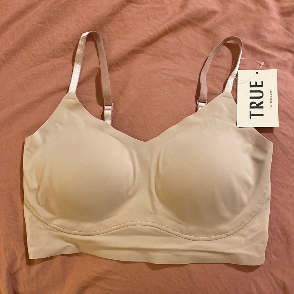 True & Co size medium bra- NWT